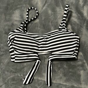 Xhilaration size small